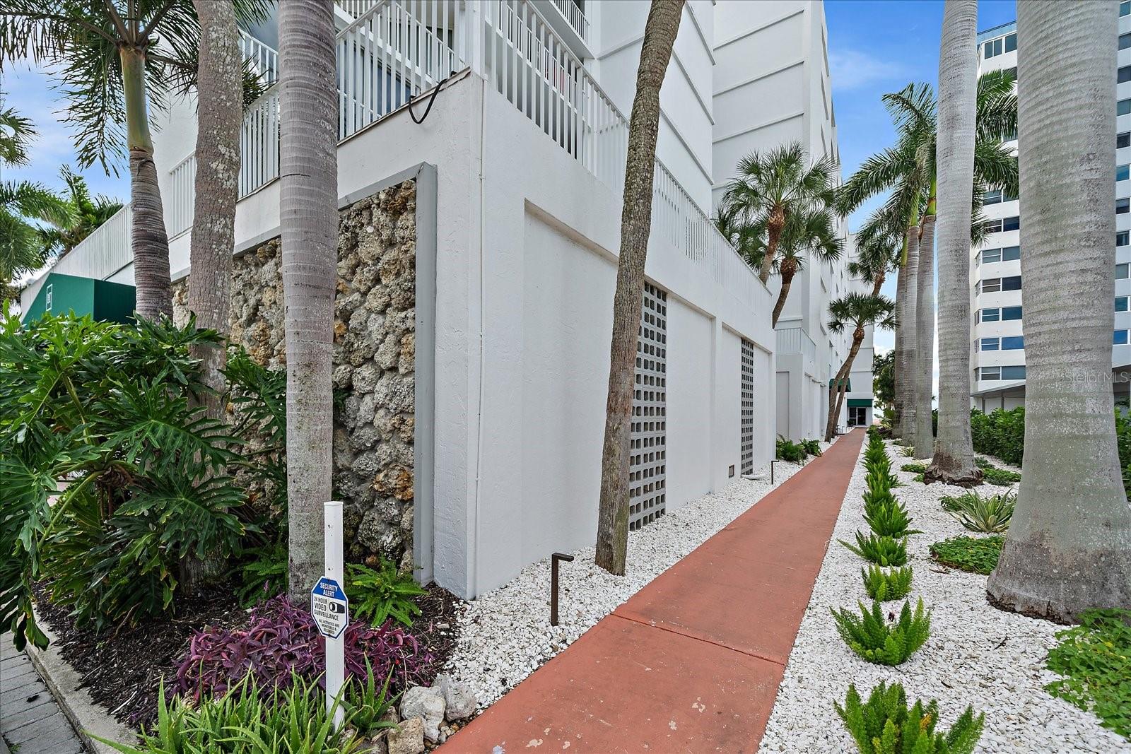 Image 47 of 64 For 1770 Benjamin Franklin Dr  704