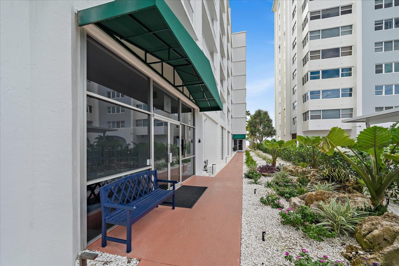 Image 48 of 64 For 1770 Benjamin Franklin Dr  704