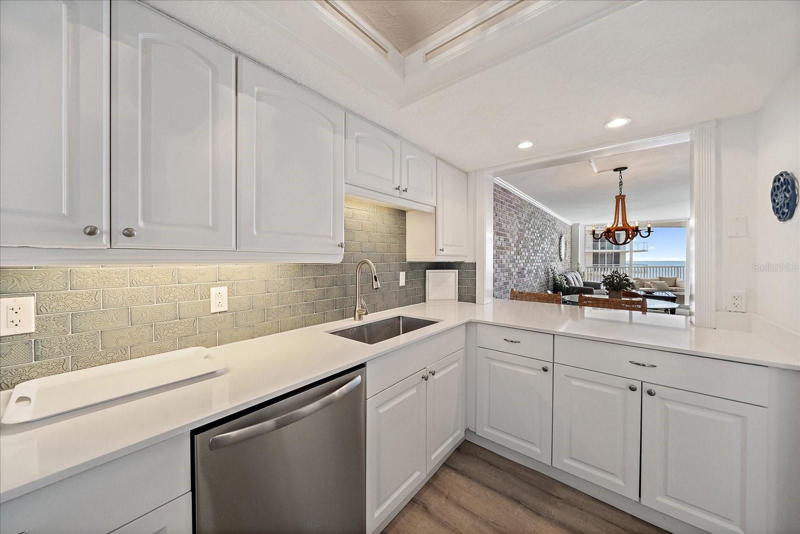 Image 9 of 64 For 1770 Benjamin Franklin Dr  704