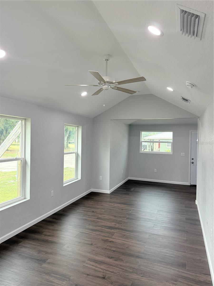 Image 6 of 22 For 103 Rogers Avenue