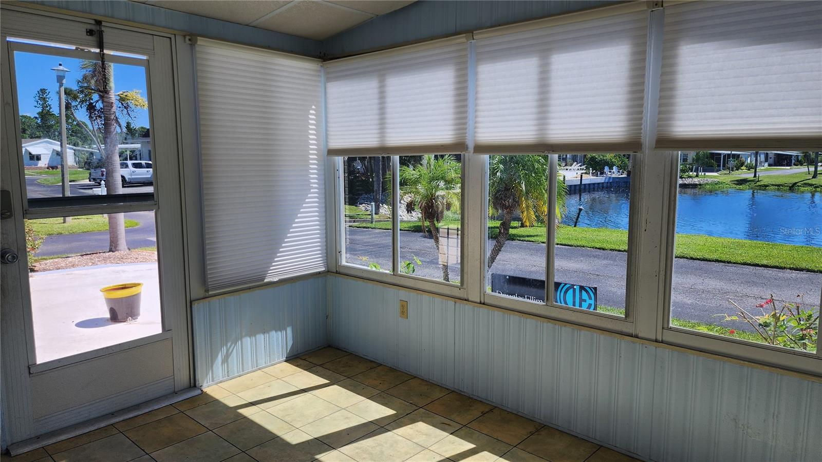 Image 15 of 37 For 15 Botany Bay Circle