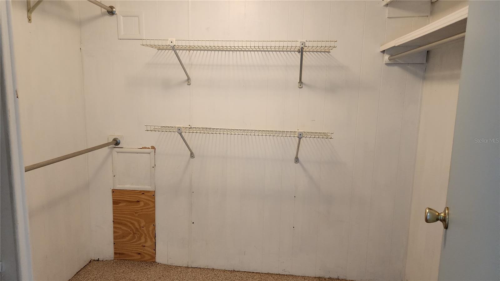 Image 25 of 37 For 15 Botany Bay Circle