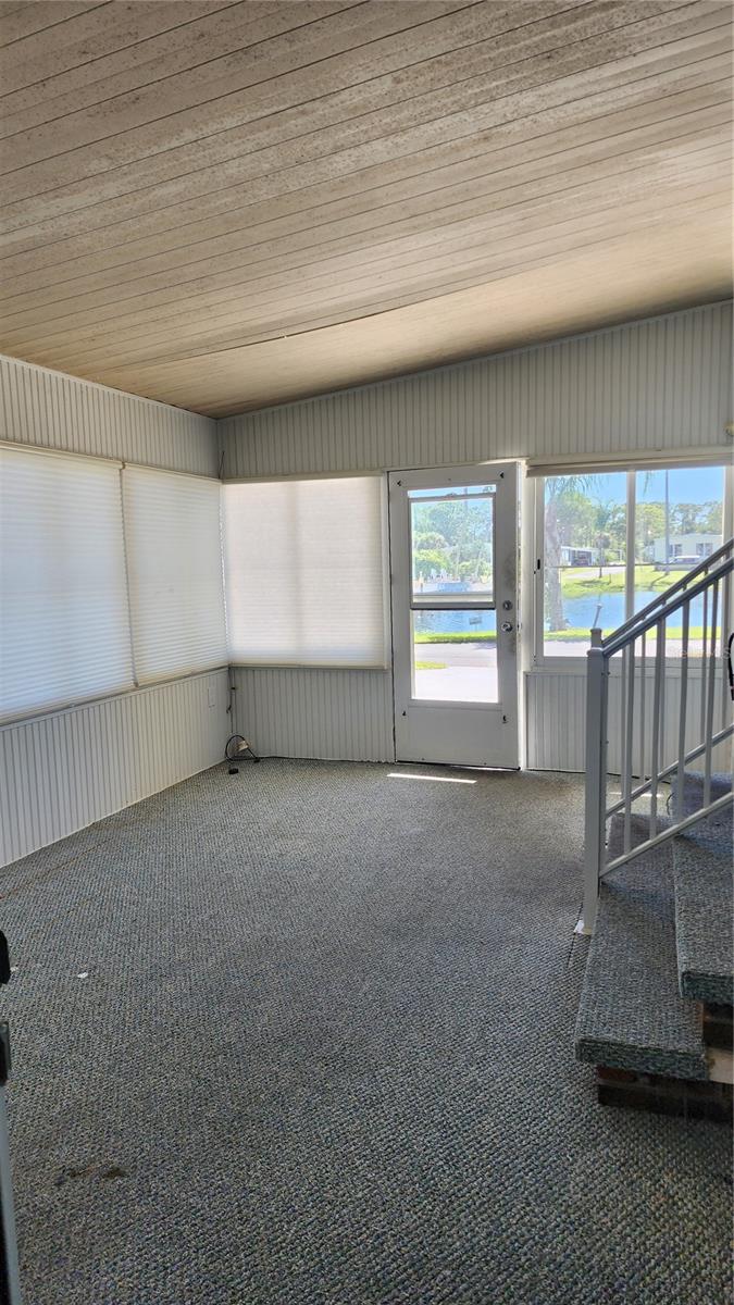 Image 6 of 37 For 15 Botany Bay Circle