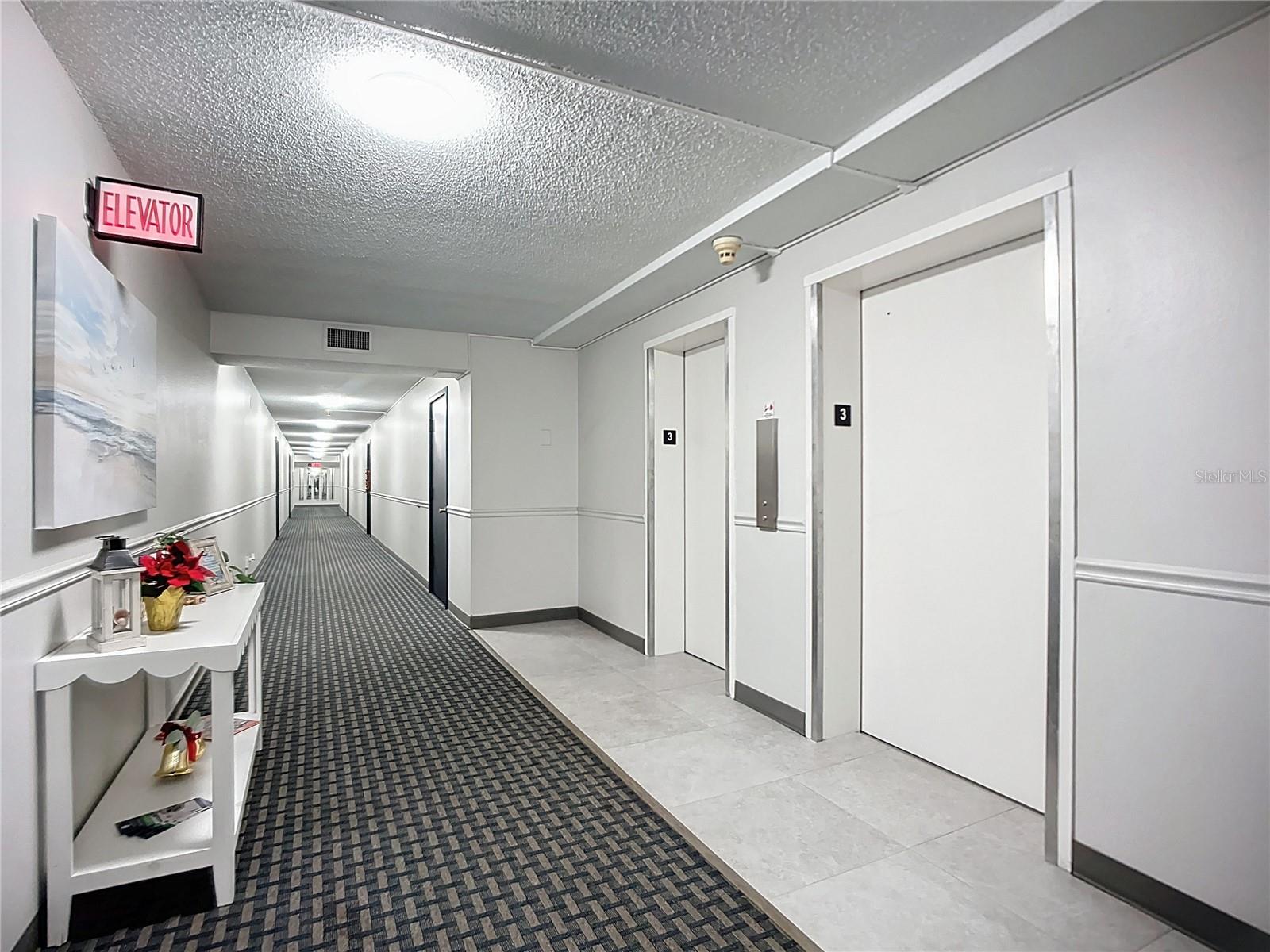 Image 12 of 64 For 6415 Midnight Pass Road 306