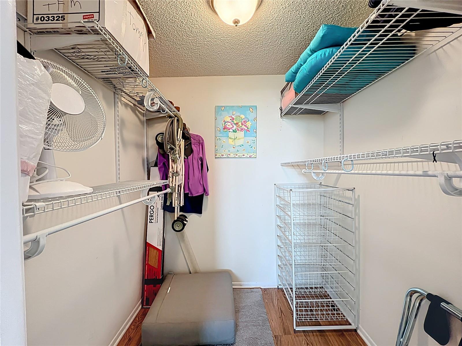 Image 40 of 64 For 6415 Midnight Pass Road 306