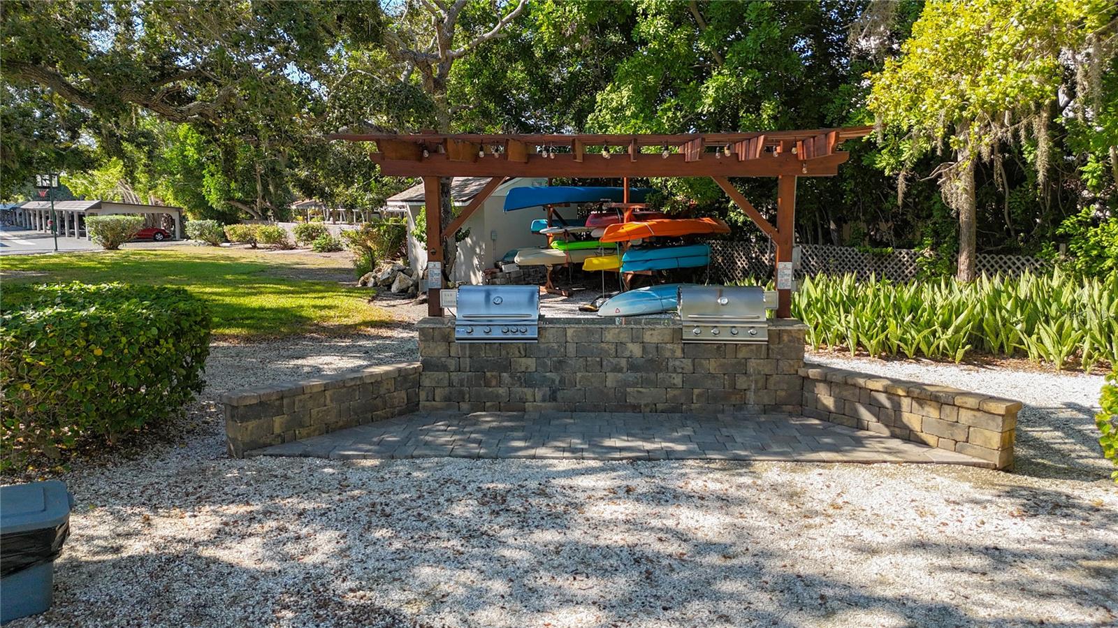 Image 46 of 64 For 6415 Midnight Pass Road 306