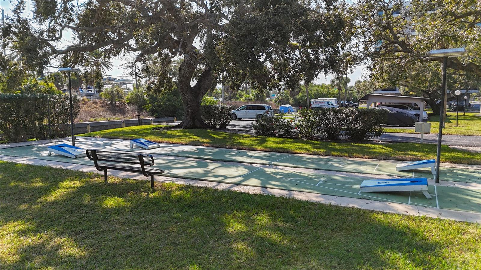 Image 47 of 64 For 6415 Midnight Pass Road 306