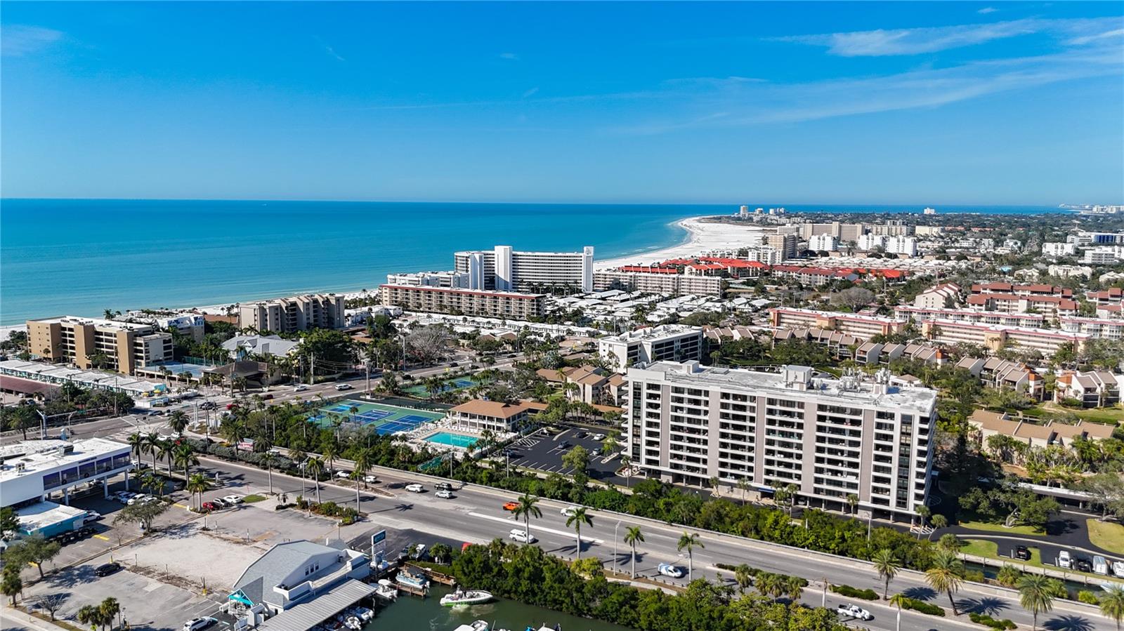 Image 6 of 64 For 6415 Midnight Pass Road 306