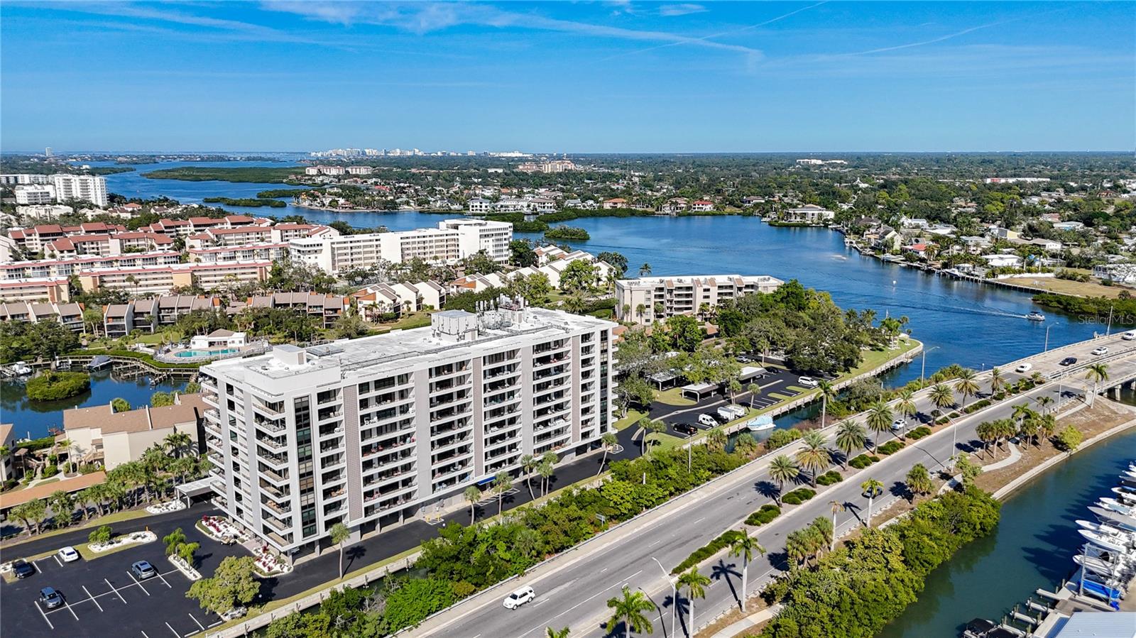 Image 8 of 64 For 6415 Midnight Pass Road 306