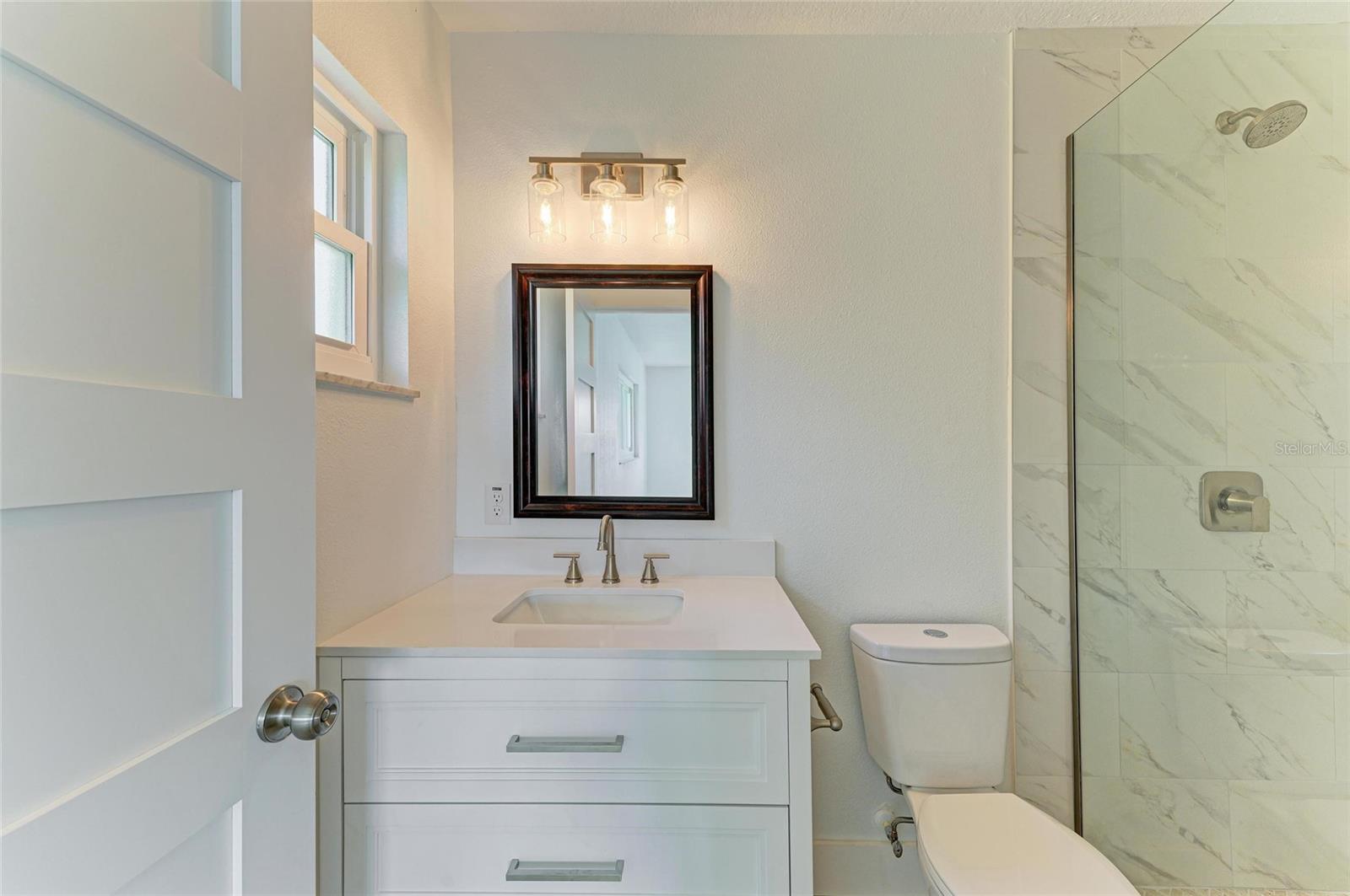 Image 26 of 51 For 4412 Dolphin Lane