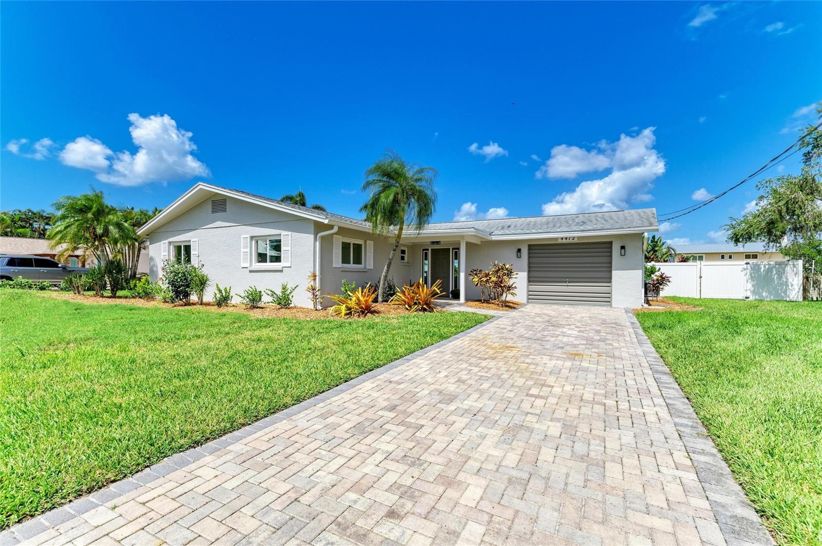 Image 3 of 51 For 4412 Dolphin Lane