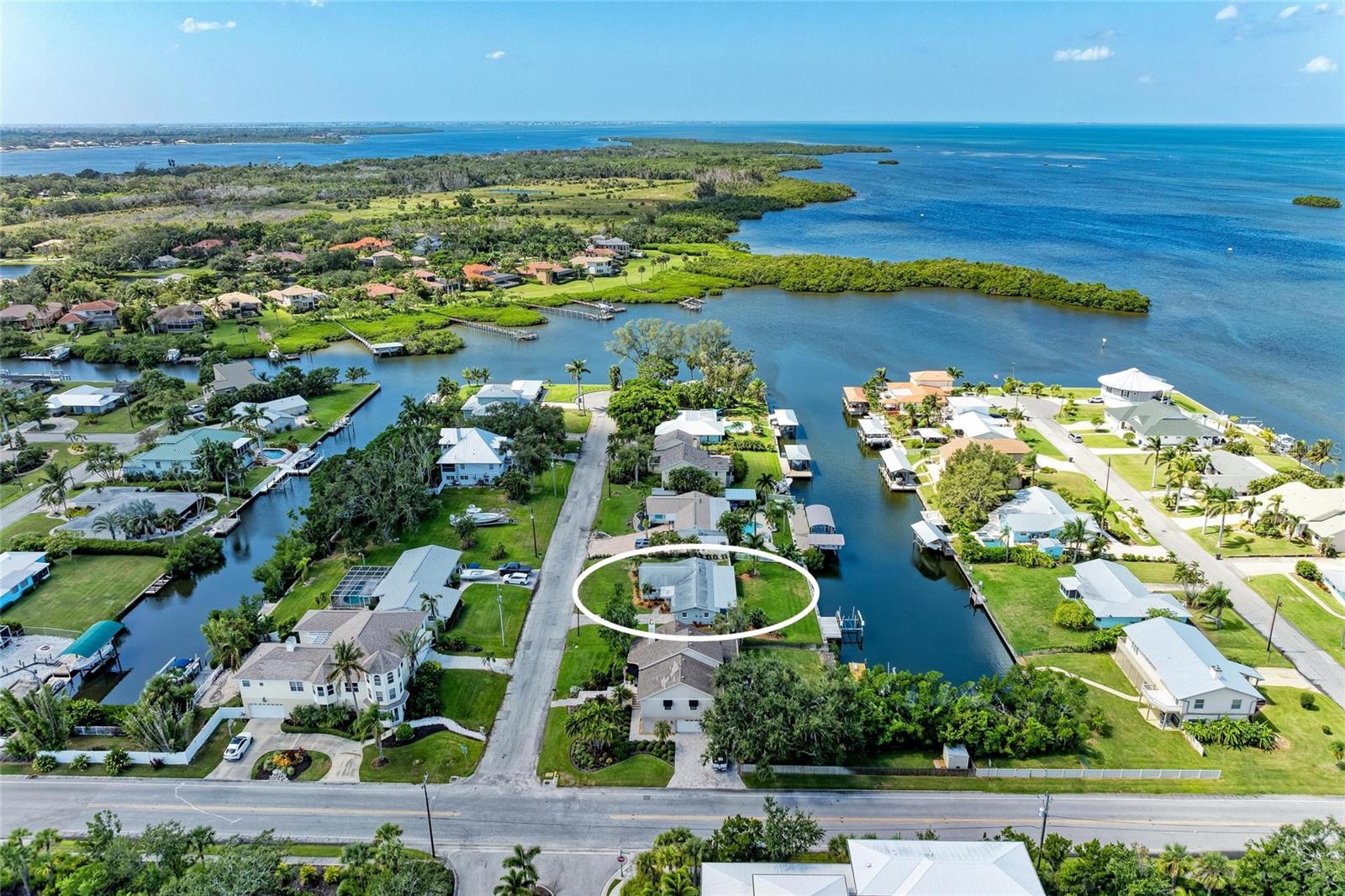 Image 46 of 51 For 4412 Dolphin Lane