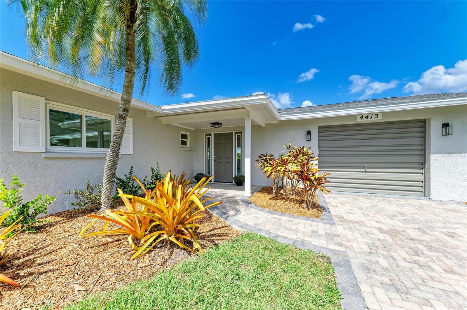 Image 5 of 51 For 4412 Dolphin Lane