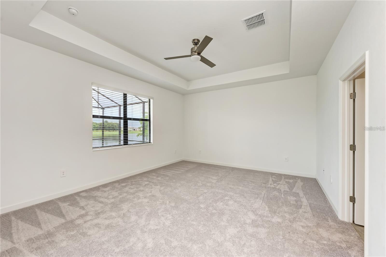Image 17 of 42 For 16464 Whale Grey Place