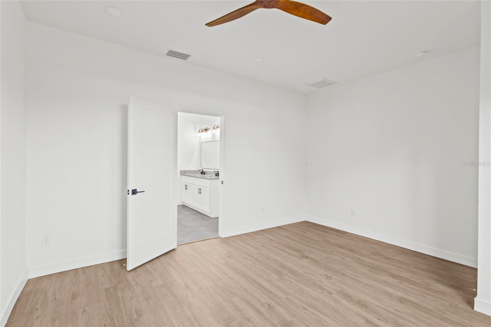 Image 12 of 23 For 3303 Steadman Street