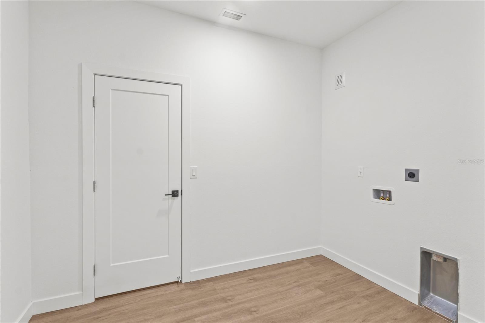 Image 19 of 23 For 3303 Steadman Street