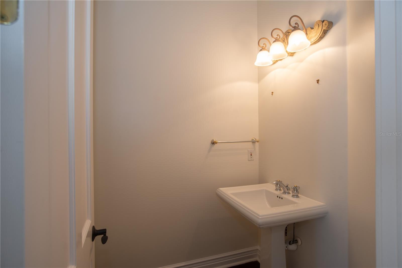 Image 28 of 41 For 7350 Periwinkle Drive