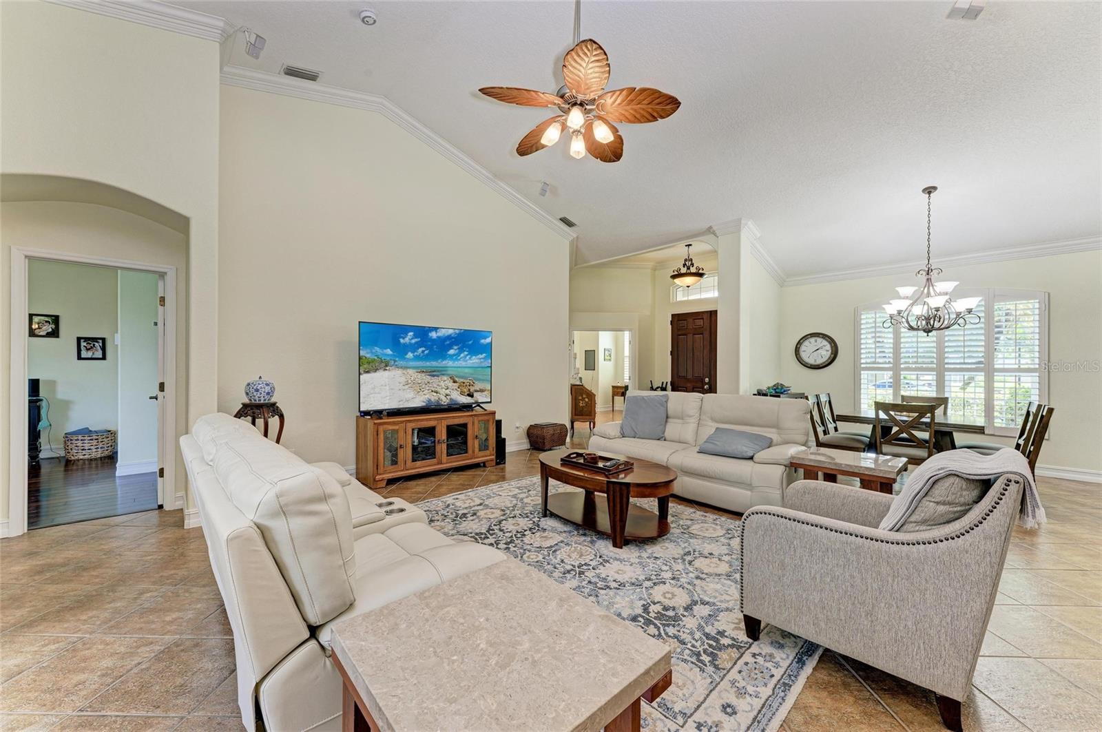 Image 11 of 44 For 6211 90th Avenue Circle E