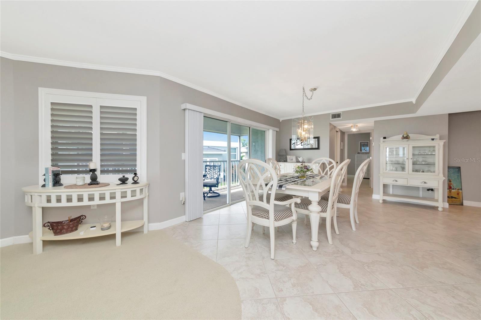 Image 20 of 52 For 1145 Edgewater Circle 1145