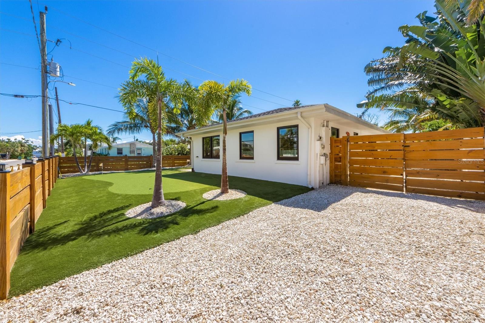 Image 10 of 43 For 412 Alamanda Road