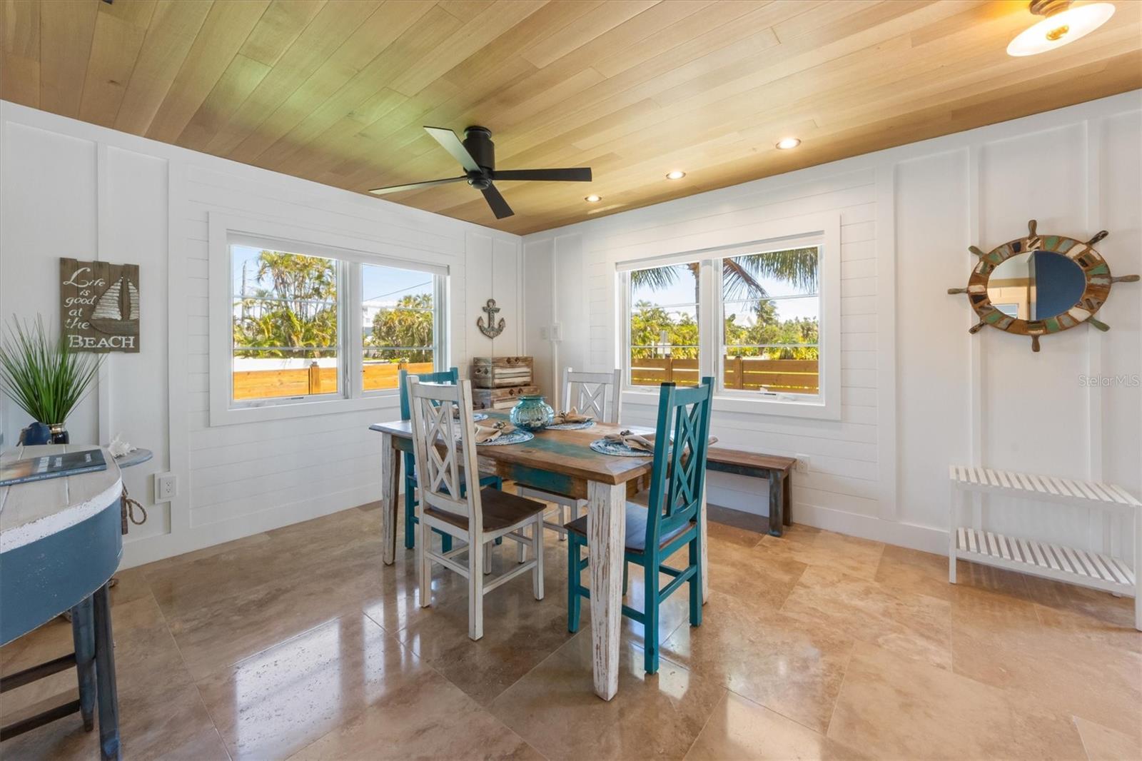 Image 18 of 43 For 412 Alamanda Road