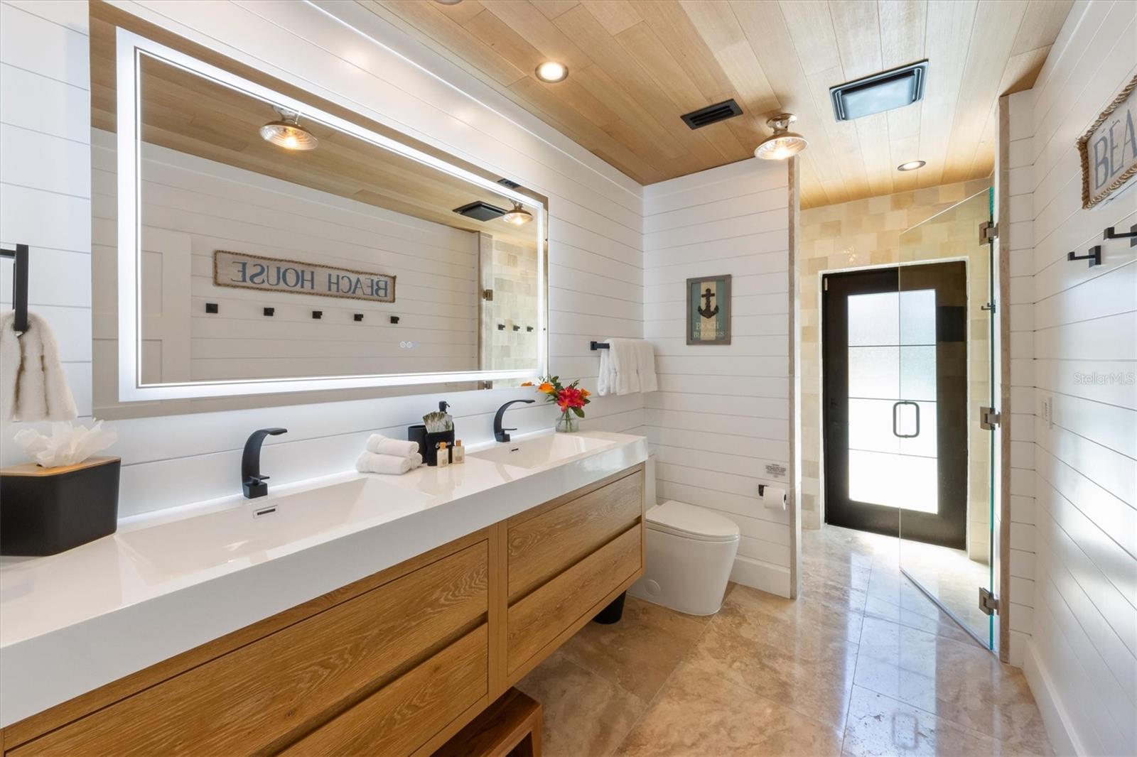 Image 24 of 43 For 412 Alamanda Road