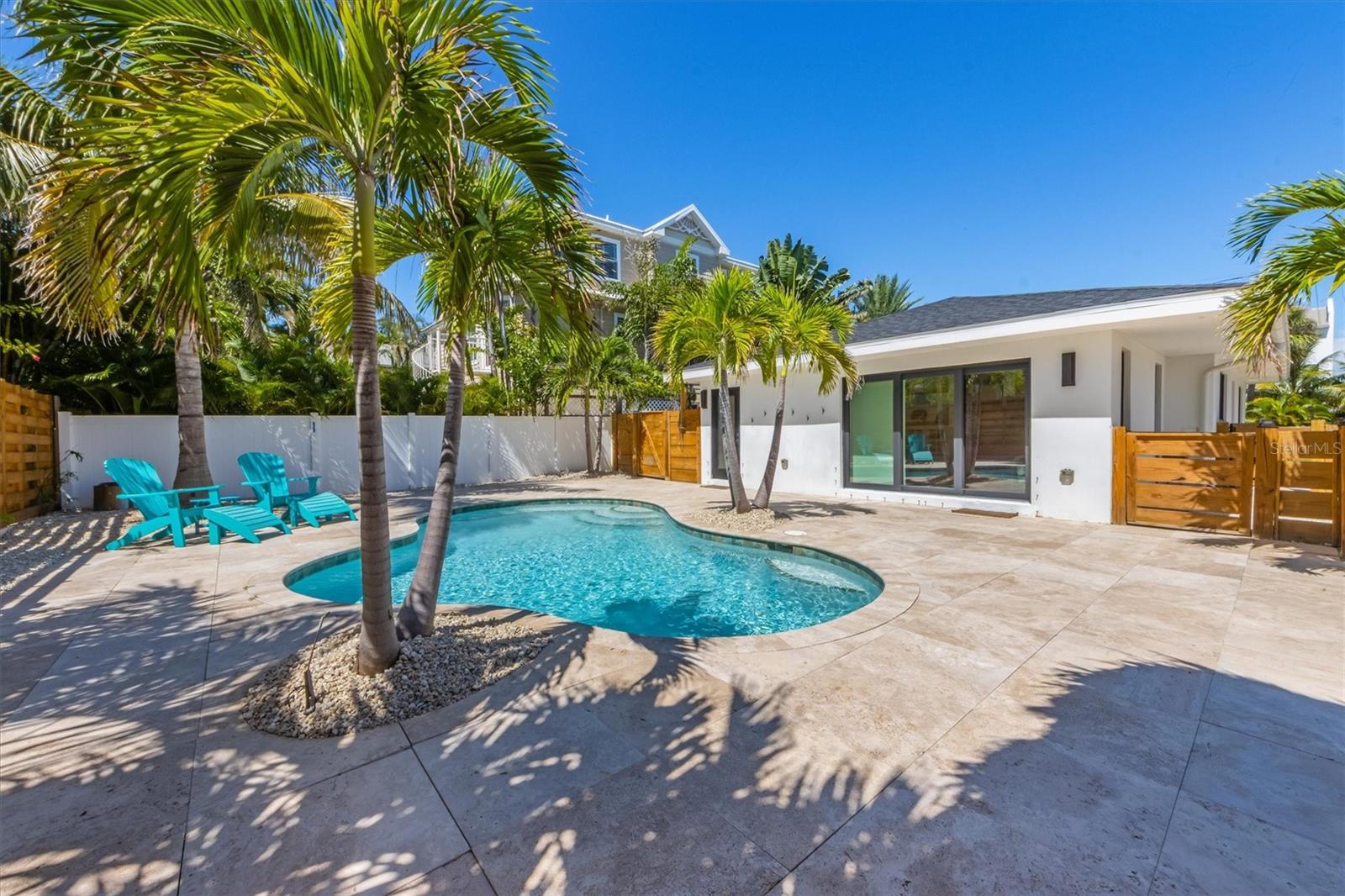 Image 26 of 43 For 412 Alamanda Road