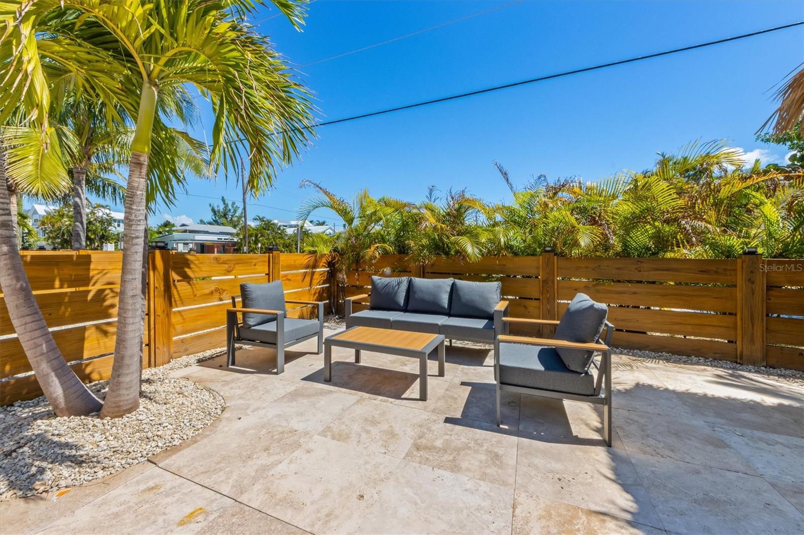 Image 32 of 43 For 412 Alamanda Road