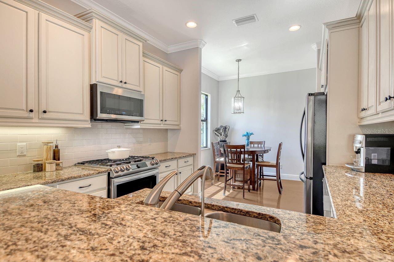 Image 13 of 68 For 8044 Rio Bella Place