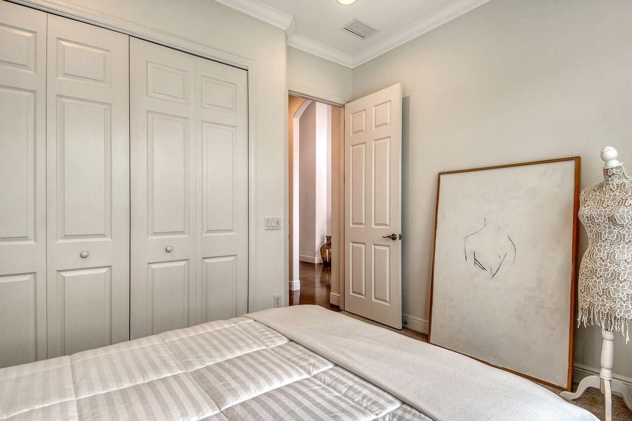 Image 26 of 68 For 8044 Rio Bella Place