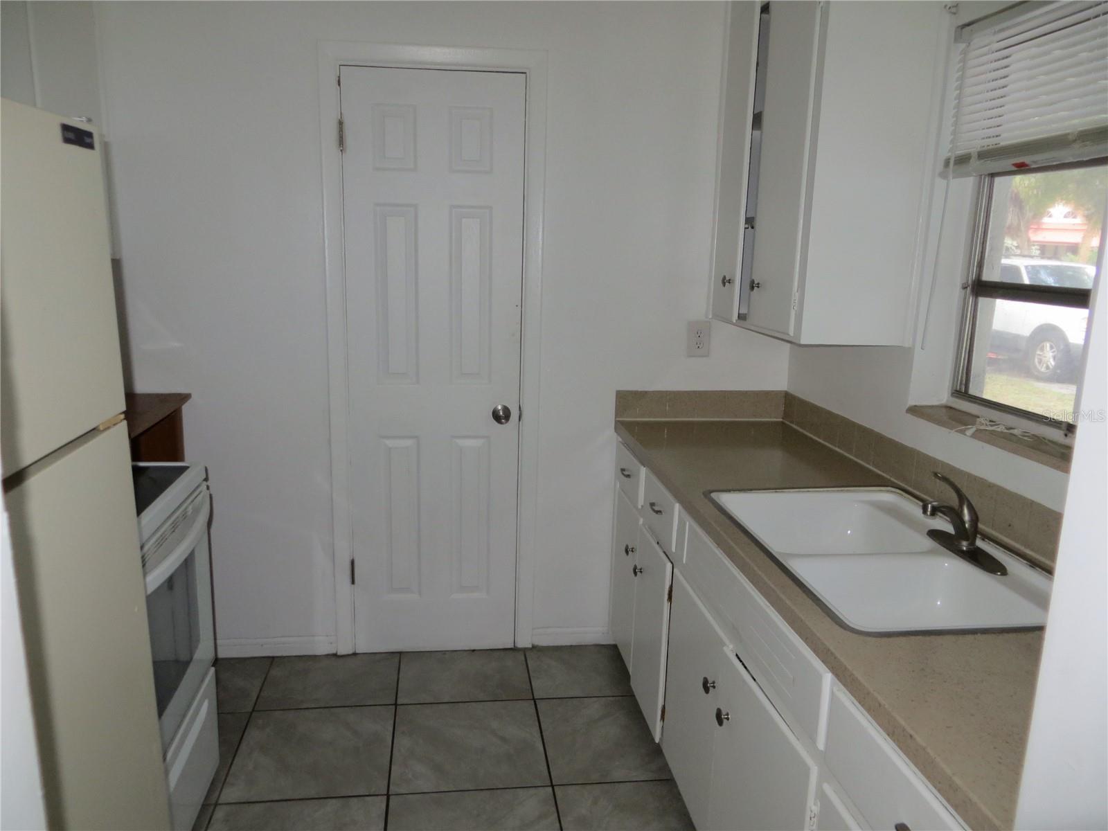 Image 11 of 15 For 2321 15th Avenue W