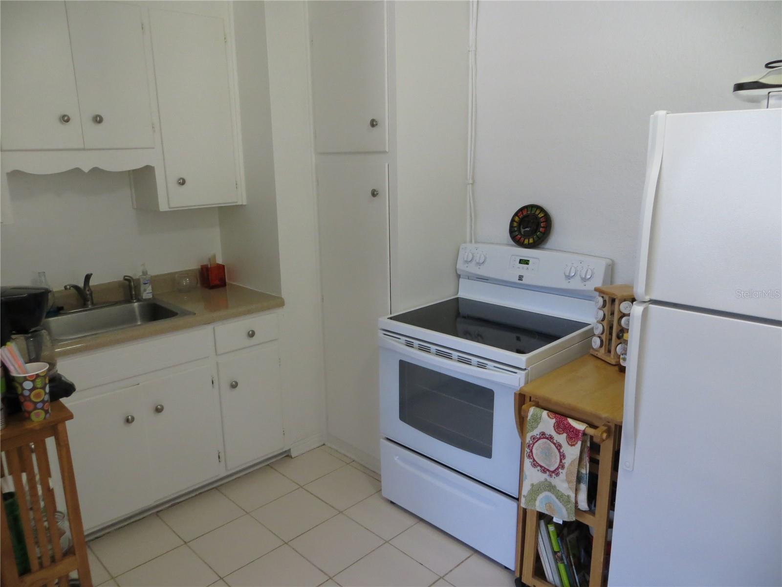 Image 3 of 15 For 2321 15th Avenue W