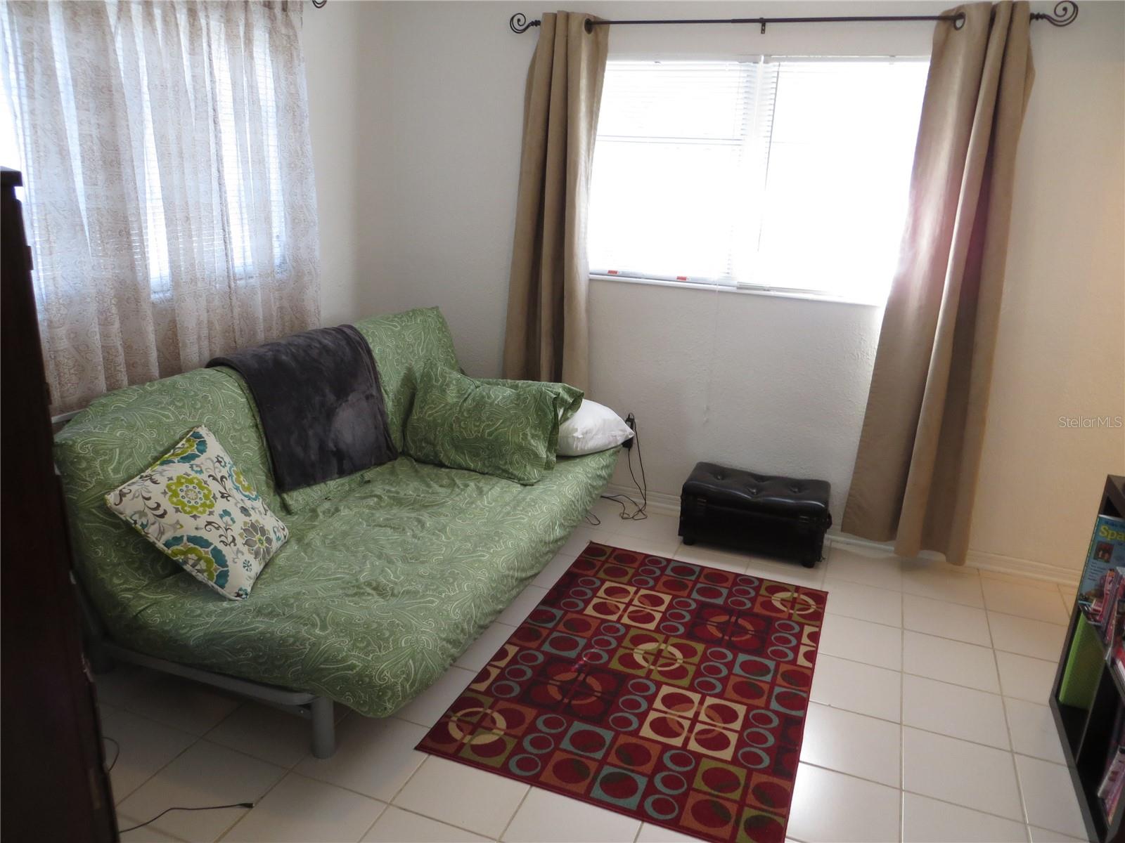 Image 4 of 15 For 2321 15th Avenue W