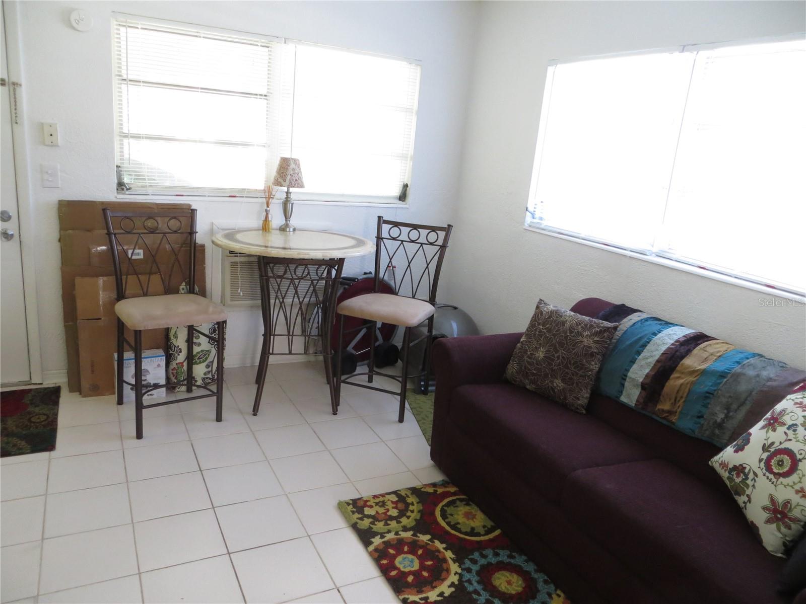 Image 6 of 15 For 2321 15th Avenue W