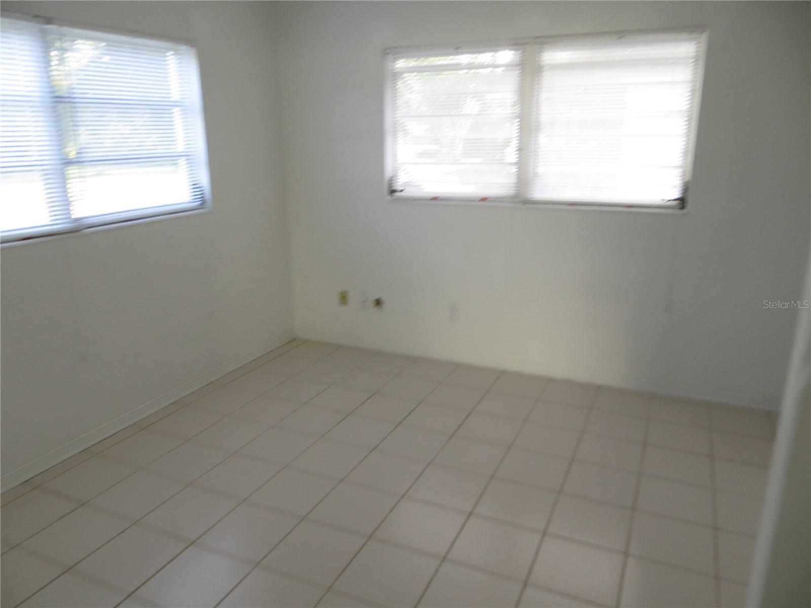 Image 8 of 15 For 2321 15th Avenue W