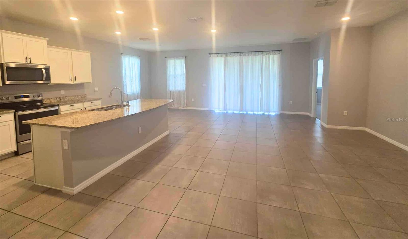 Image 3 of 44 For 3927 Lively Coral Place