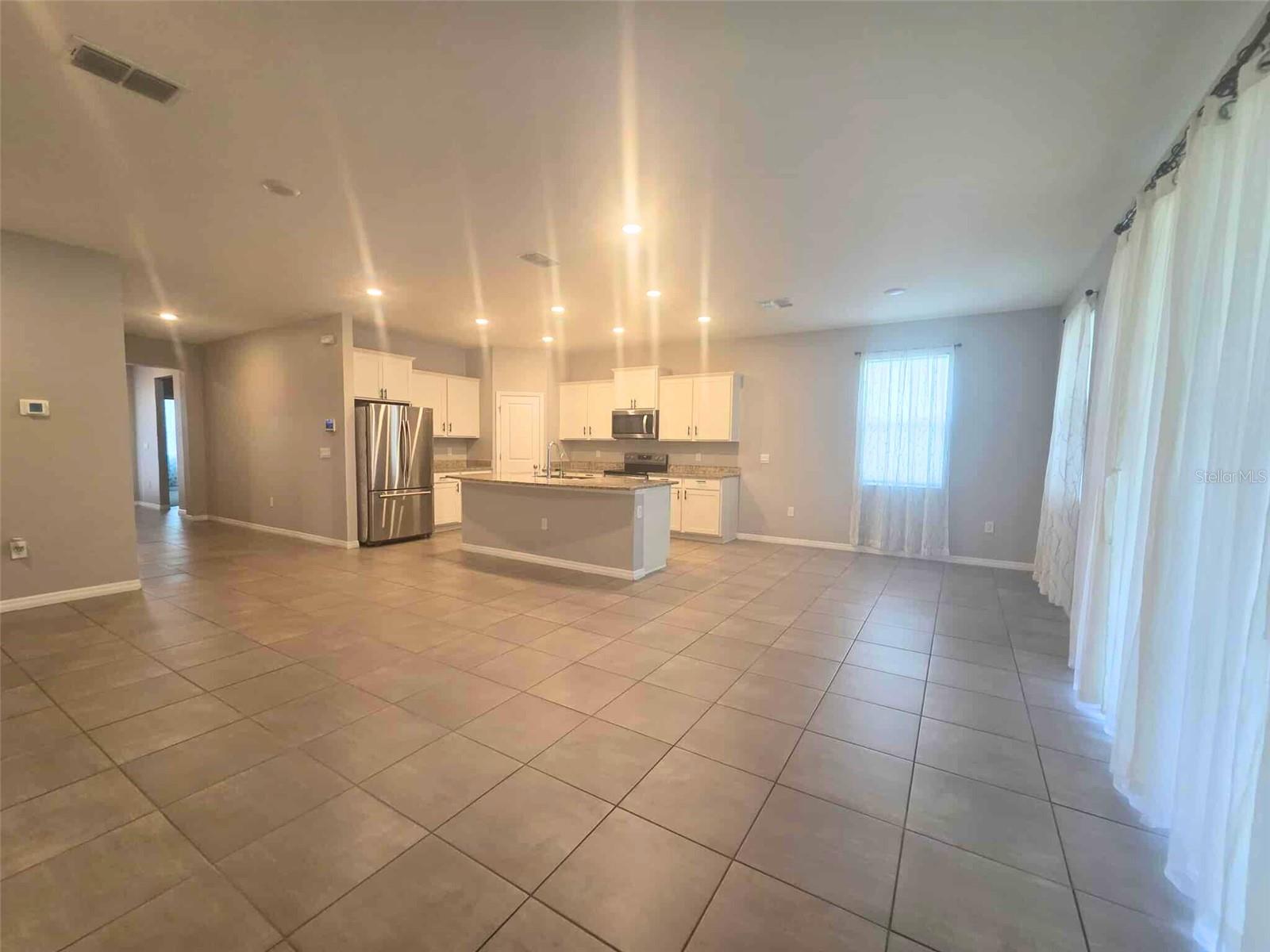 Image 5 of 44 For 3927 Lively Coral Place