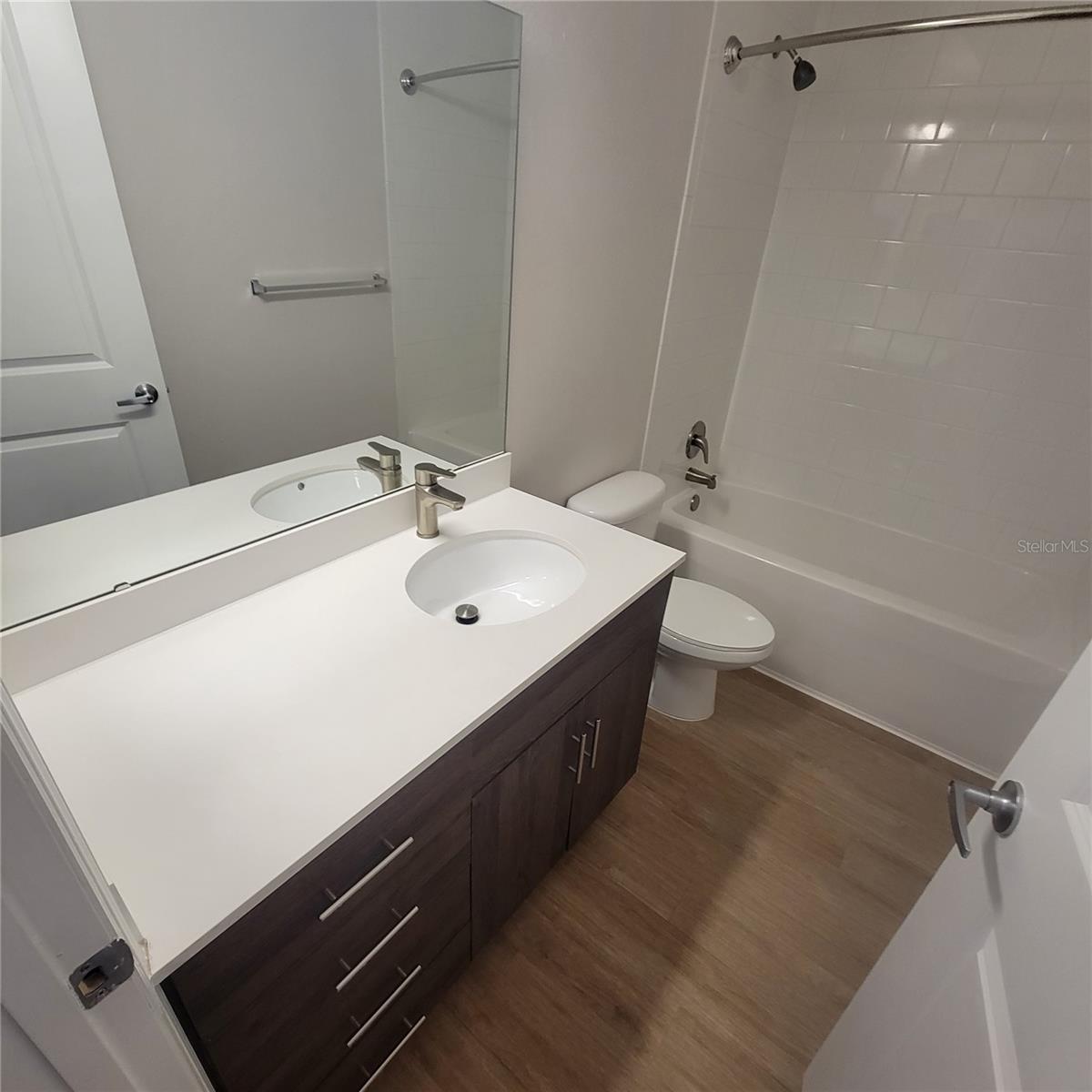 Image 13 of 19 For 6407 Brook Village Cove 102