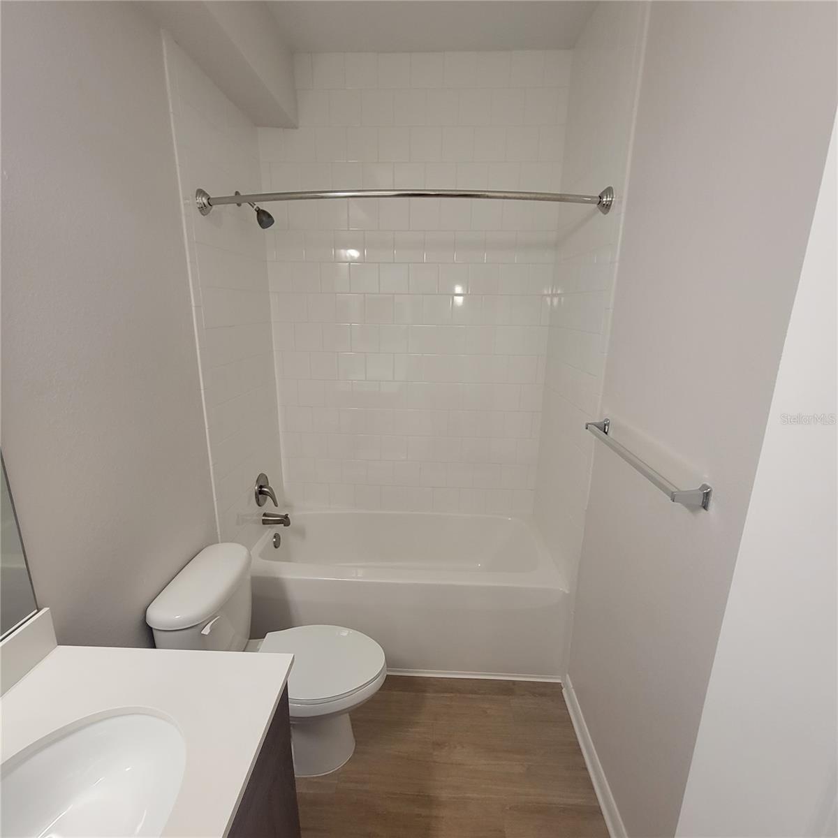 Image 14 of 19 For 6407 Brook Village Cove 102