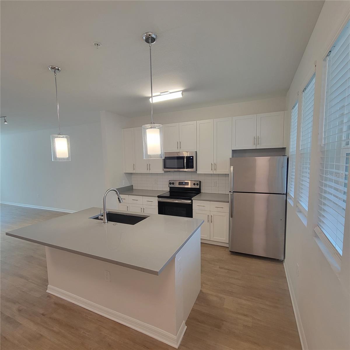 Image 5 of 19 For 6407 Brook Village Cove 102