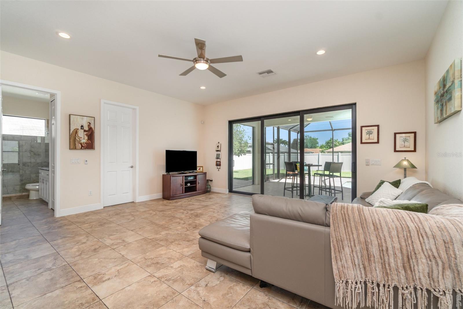 Image 10 of 23 For 3137 8th Avenue