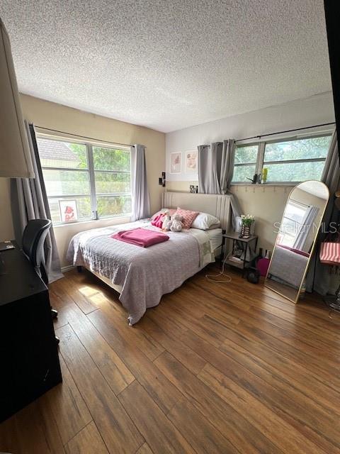 Image 15 of 16 For 323 Amherst Avenue 52