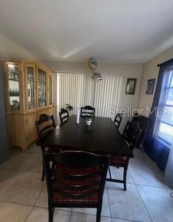 Image 7 of 16 For 323 Amherst Avenue 52