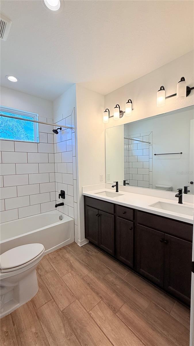 Image 35 of 50 For 4623 Reisswood Loop