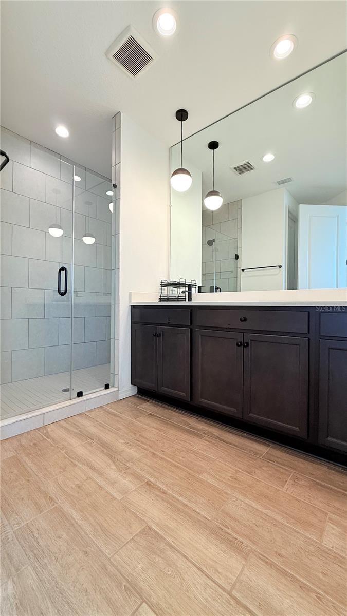 Image 41 of 50 For 4623 Reisswood Loop