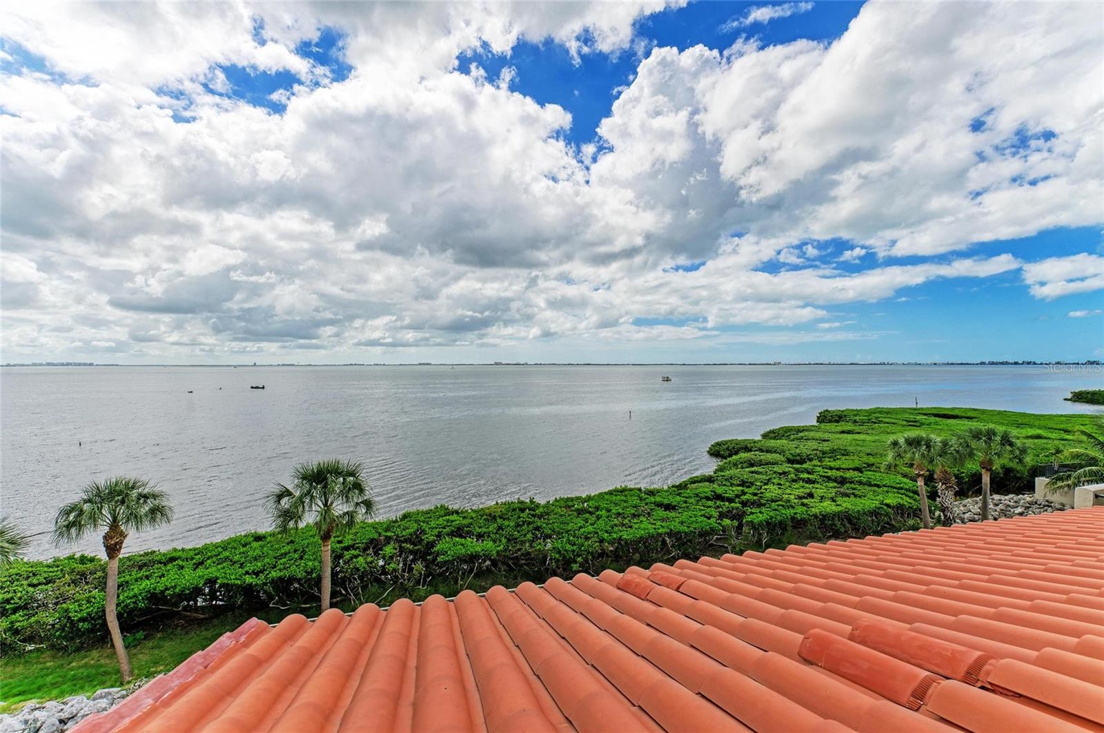 Image 16 of 64 For 4557 Bay Club Drive 4557