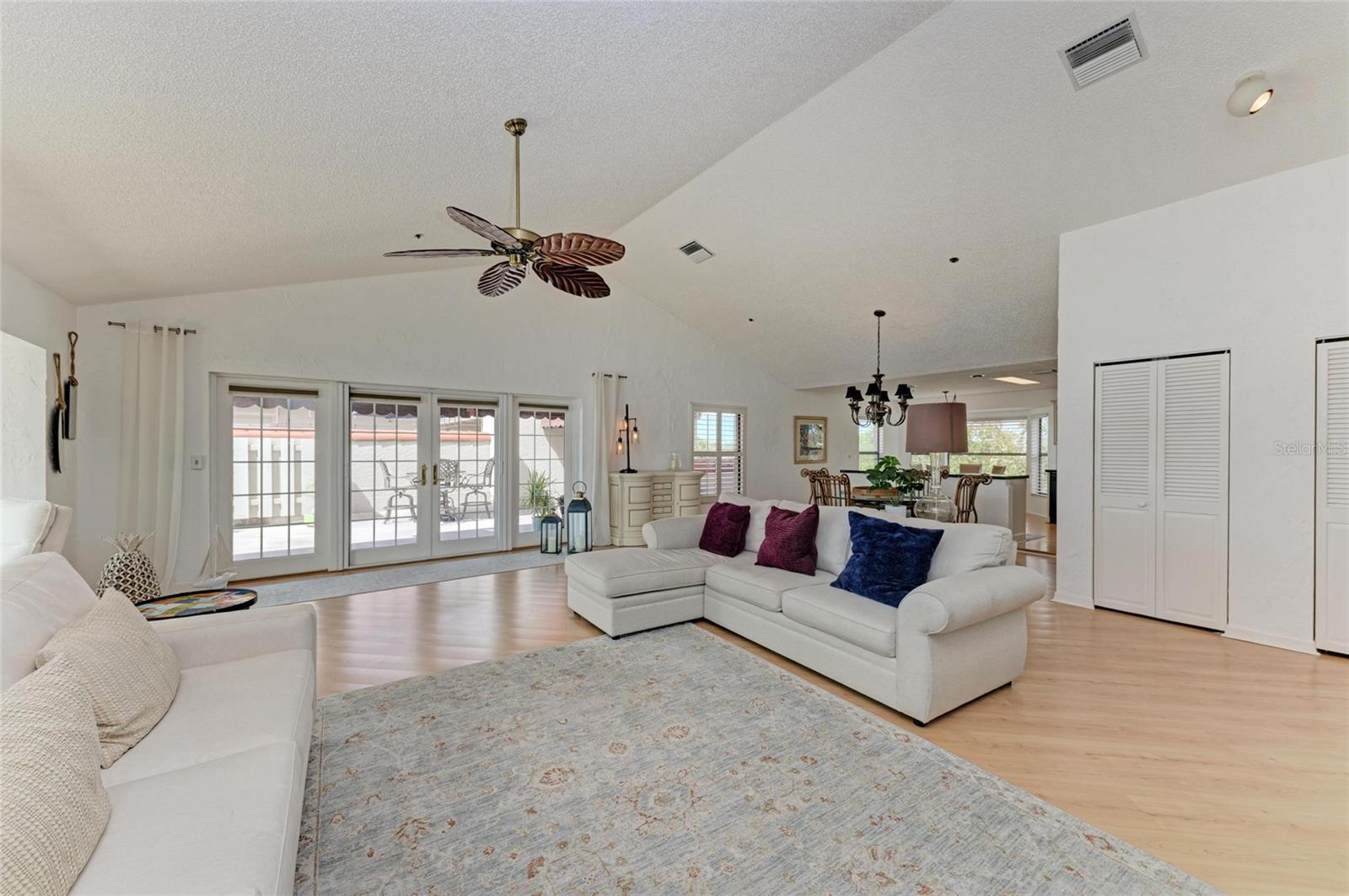 Image 20 of 64 For 4557 Bay Club Drive 4557