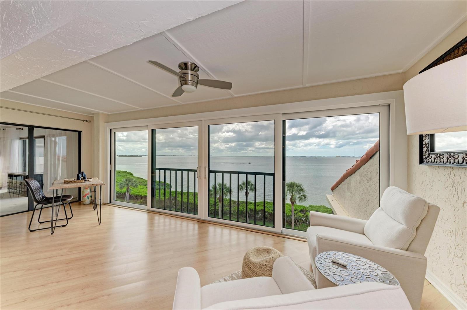 Image 22 of 64 For 4557 Bay Club Drive 4557