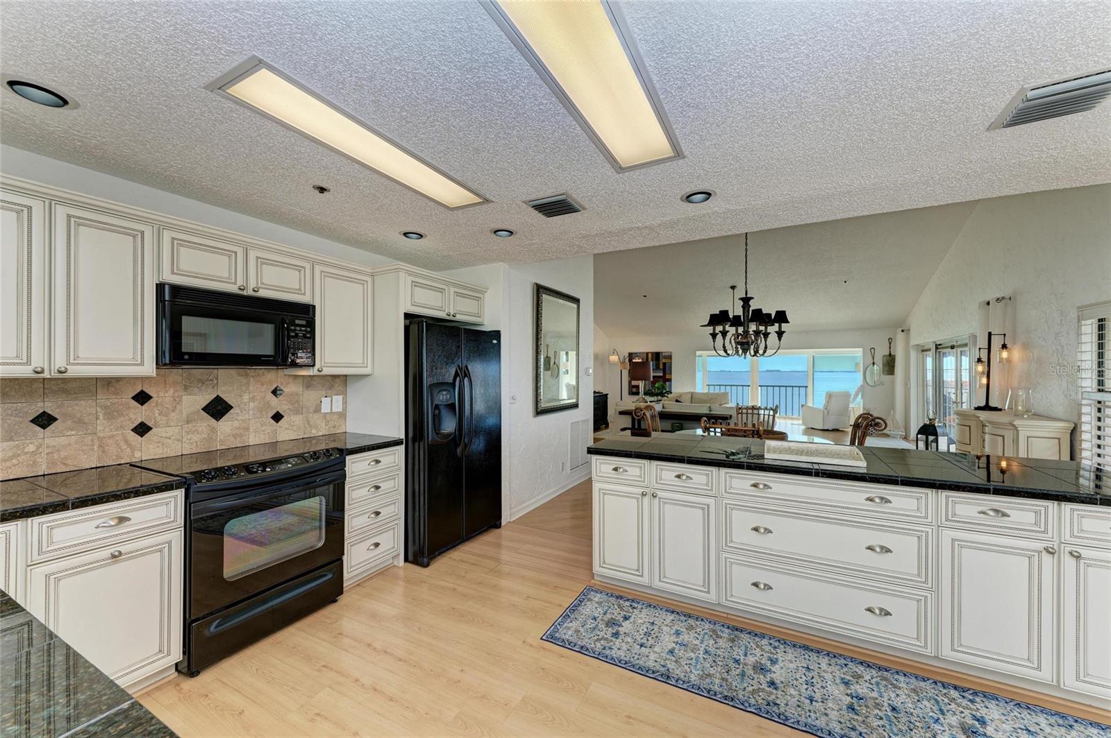 Image 30 of 64 For 4557 Bay Club Drive 4557