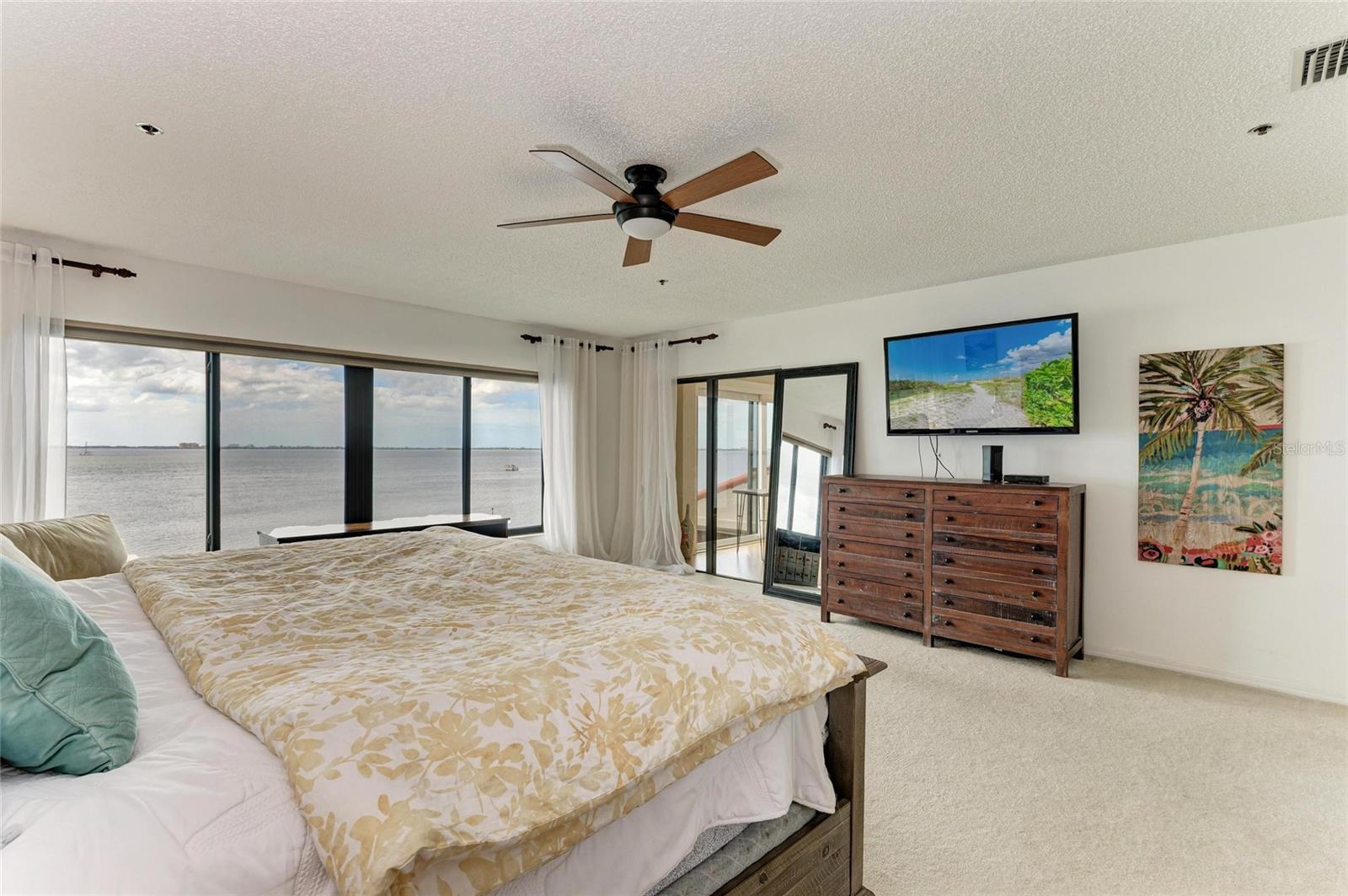 Image 35 of 64 For 4557 Bay Club Drive 4557